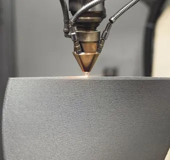 3D printer i gang med at printe i stål